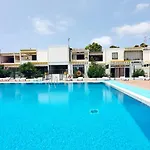 Papagayo Beach Apartments