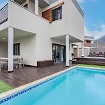 Casa independiente con piscina privada
