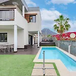 Casa independiente con piscina privada