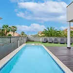 Casa independiente con piscina privada