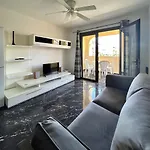 2 Bedroom Apartment In Castle Harbour C205