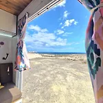 Camper Estatico Solo Para Alojar En El Frente Del Mar