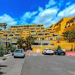 Newly Renovated Studio 2 Min From Playa La Arena