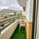 Cozy Urban Escape 1Br Near Tenerife South Airport