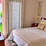 Oasis De Tranquilidad Y Estilo En Los Cristianos De Membrillo Suites
