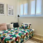 Pambnb - Cozy Refurbished City Center Apartment