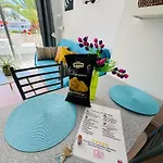Blue Paradise Apartment