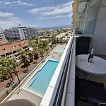 Central Charm - Las Americas