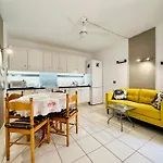 Quiet Apartment Chayofita