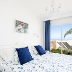 Hermosas Vistas al mar y los acantilados by Edén Rentals