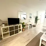 Super Y Amplio Apto Con Airco, Planta Baja En Mareverde