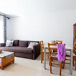 Cozy Apartment Playa Paraiso, Pool