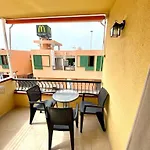 Stay Few Meters To Las Vistas Beach. Free Wifi.