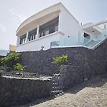 Villa Gonzalez Sea Views