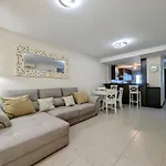 Cozy Apartment In Playa Paraiso