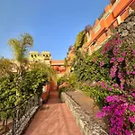 Sunset Apartment 4 & Heated Pool
