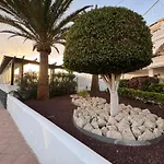 Amarilla Golf Scorpio