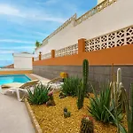 Chalet Chayofa - 3 Bedroom House With Pool
