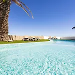 Oasis Tenerife Rentals Con Piscina Climatizada, Cocina Exterior Y Barbacoa
