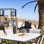 Oasis Tenerife Rentals Con Piscina Climatizada, Cocina Exterior Y Barbacoa