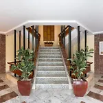 Seafront Apartment Just 200M From Las Vistas Beach