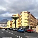 Seaview And Sunset Modern Apartment