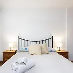 Elegante Y Luminoso Piso Recien Reformado