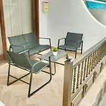 Bonito Apartamento Delfin Amarillo By Paramount Holidays