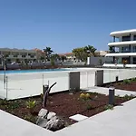 Atlantic Home - Two-Bedroom Premium Apartment