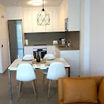 Atlantic Home - Two-Bedroom Premium Apartment