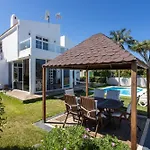 Fantastic Home With Amazing Sea Views