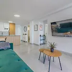 Ocean View 2Bedroom Apartment In Los Cristianos, Heated Pool, 3 Minutes To Beach