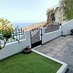 La Casita Del Acantilado