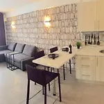 Apartment Avenida Ernesto Sarti 10