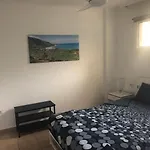 Marina Palace - Calle El Horno