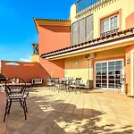 Apartment With Large Terrace In Terrazas Del Duque