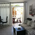 New Apartment Near The Beach