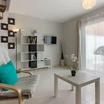 Beautiful 2-Bed Townhouse Near La Tejita Beach/El Medano!