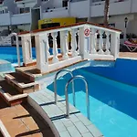 Casa Las Flores With Heated Pool, Only 490 Meters To The Beach, Balcony, Wifi