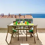 Esmeralda. Lovely And New Apartment Right By The Ocean!