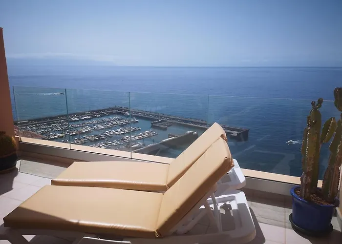 Luxury Apt. With Stunning Sea View
