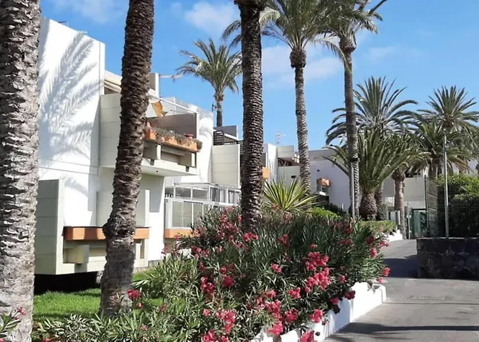 Super Cozy Holiday Home At South Tenerife