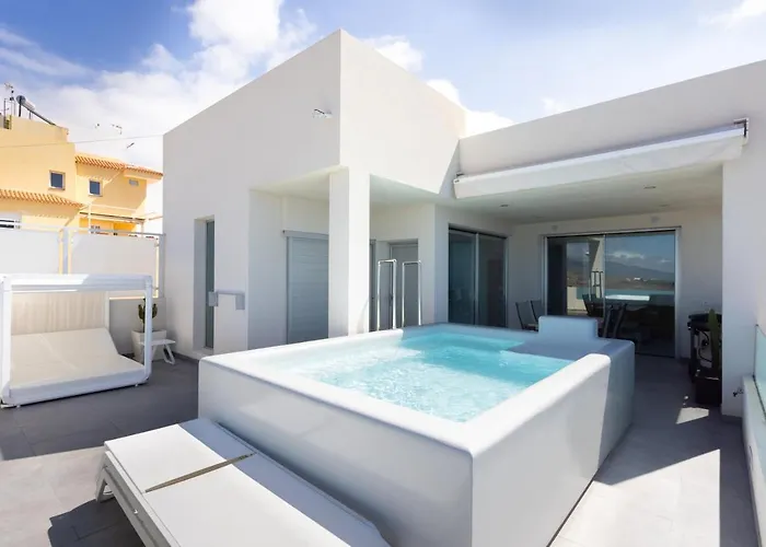 Pool Jacuzzi Home Of Tulio