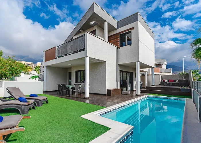 Casa independiente con piscina privada