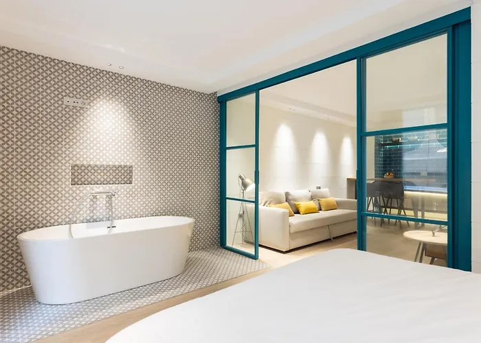 Home2Book Charming Apartment In Santa Cruz