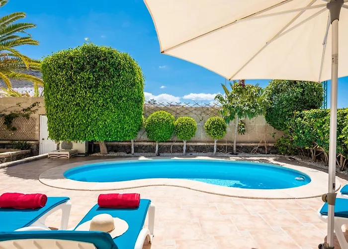 Beautiful Villa Anna With Heated Pool