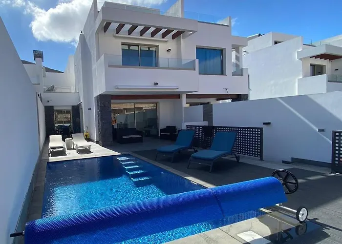 Super Cool Villa In Los Cristianos