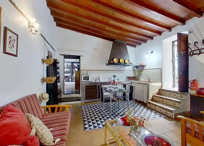 Charming 1-Bed House In La Laguna