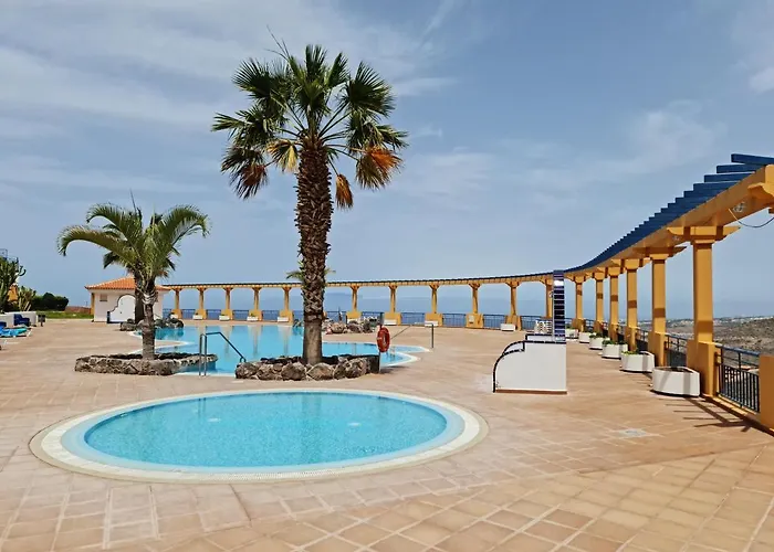 Cozy 2 Bedroom Apartment In Costa Adeje