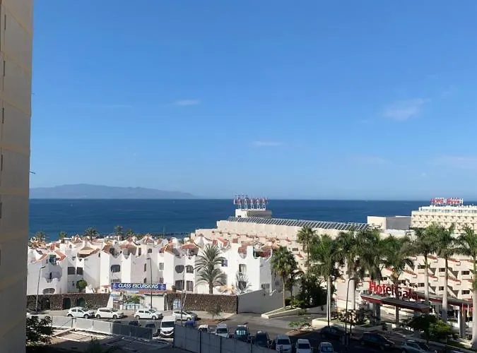Torres de Yomely Las Americas
